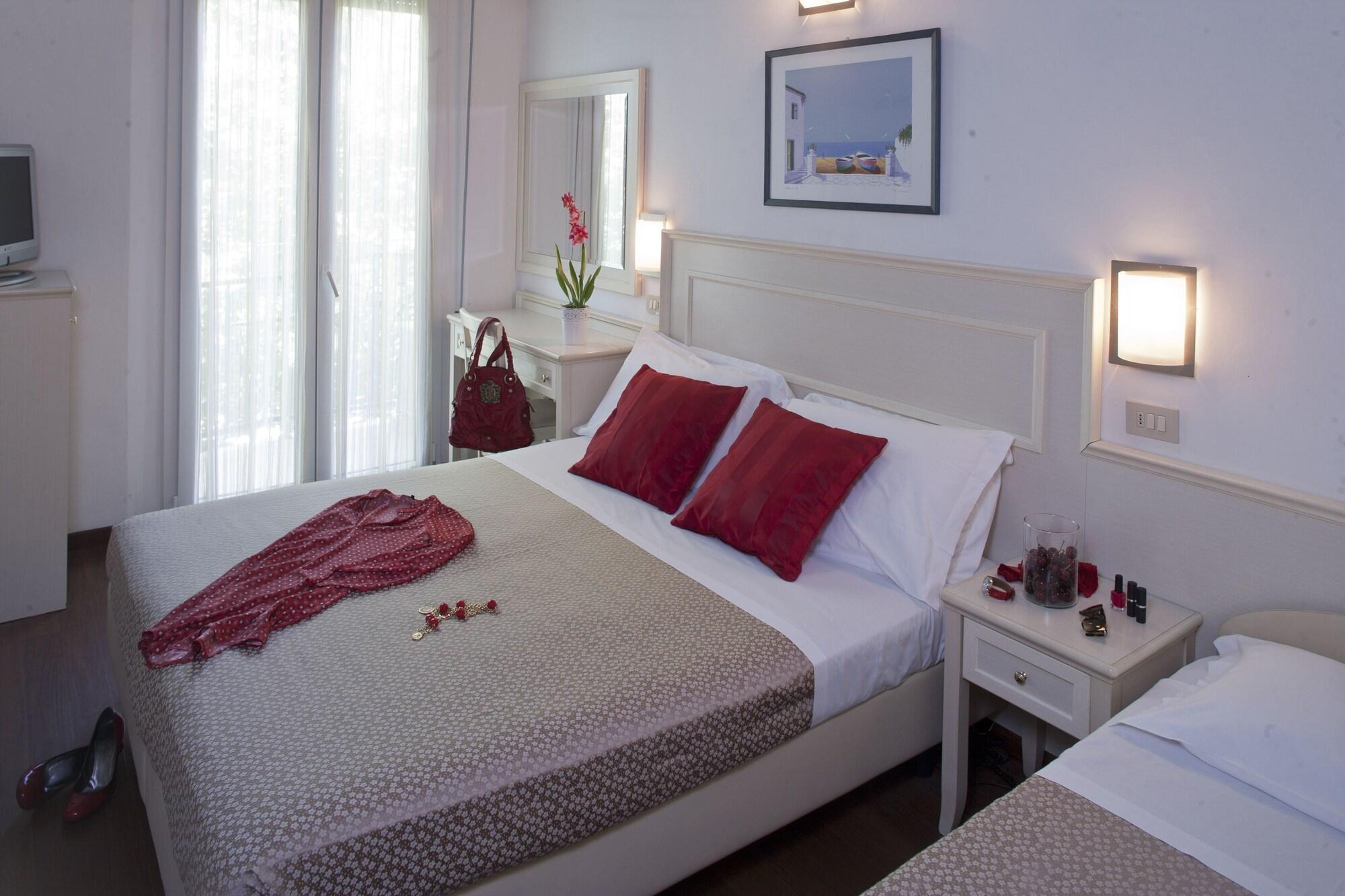 Hotel Fra I Pini Rimini Luaran gambar