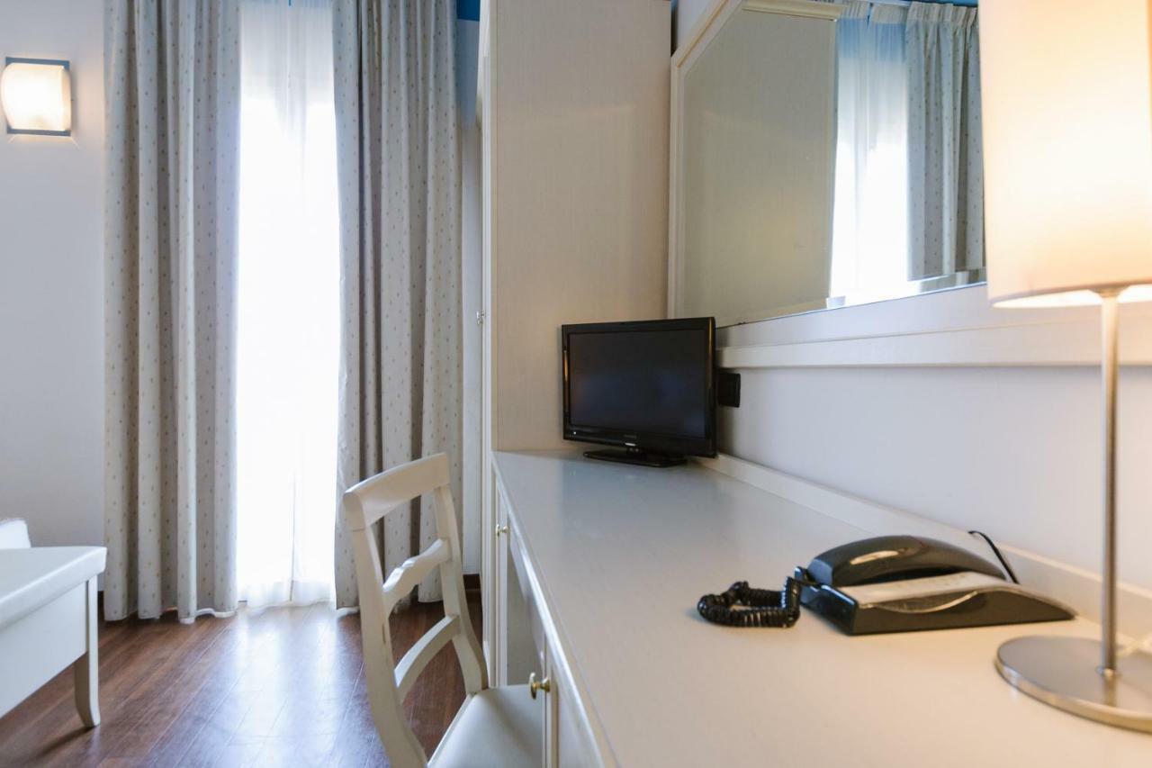 Hotel Fra I Pini Rimini Luaran gambar